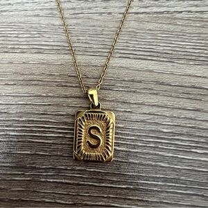 S Initial Gold Pendant Necklace
